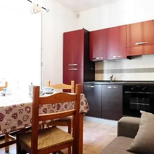 https://a-casa-di-lorena.hotelitalianriviera.com